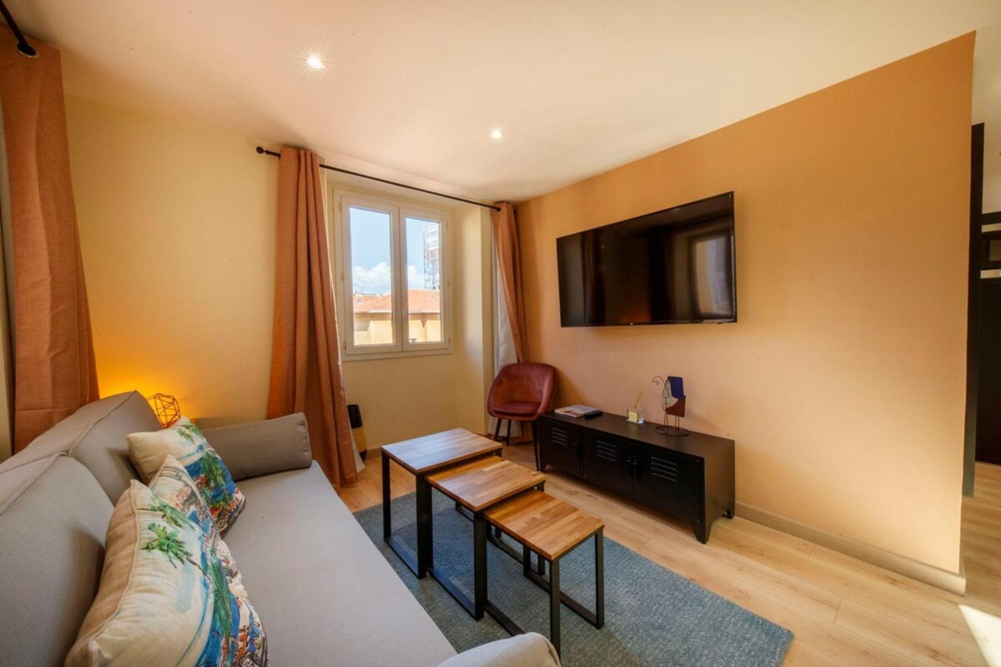 06A2 - Heart Of Old Nice Beautiful Renovated Apartment Экстерьер фото